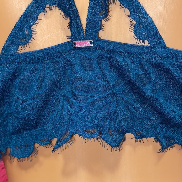 PINK VS BLUE BRA SIZE 36DDD - Picture 7 of 9